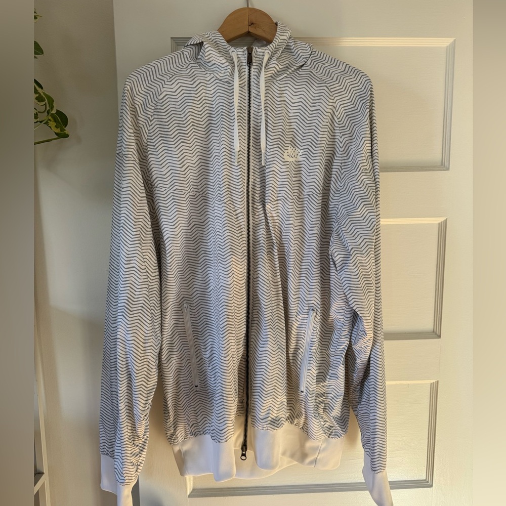 Nike Windbreaker Jacket XXL White and Grey Stripes